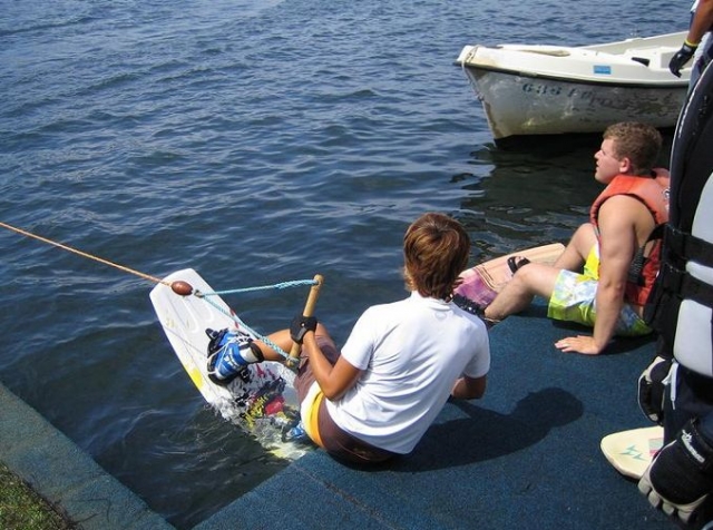  Alquiler de barco con wakeboard 